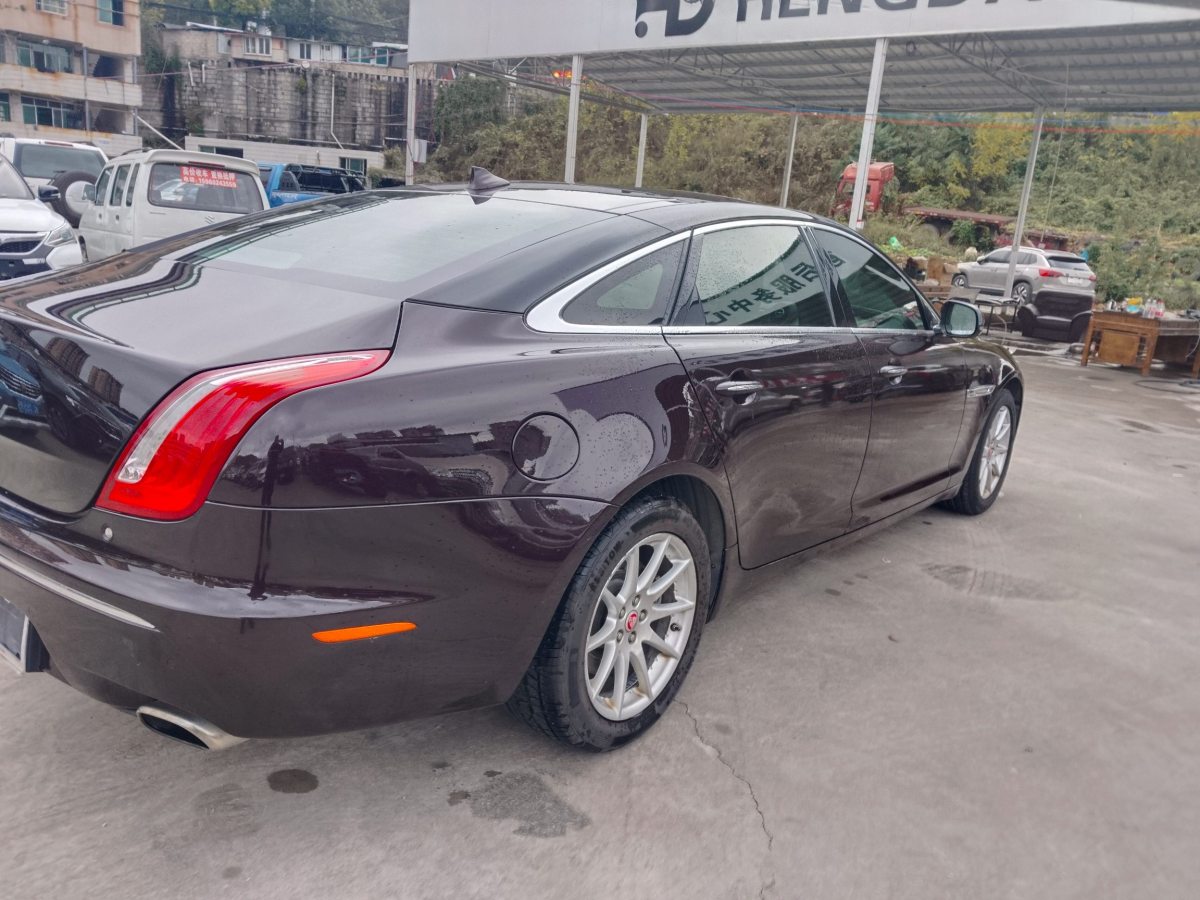 捷豹 XJ  2014款 XJL 2.0T 兩驅(qū)典雅商務(wù)版圖片