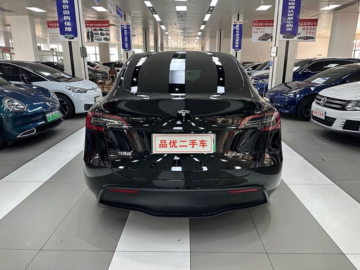 特斯拉 Model 3  2022款 后輪驅(qū)動(dòng)版圖片