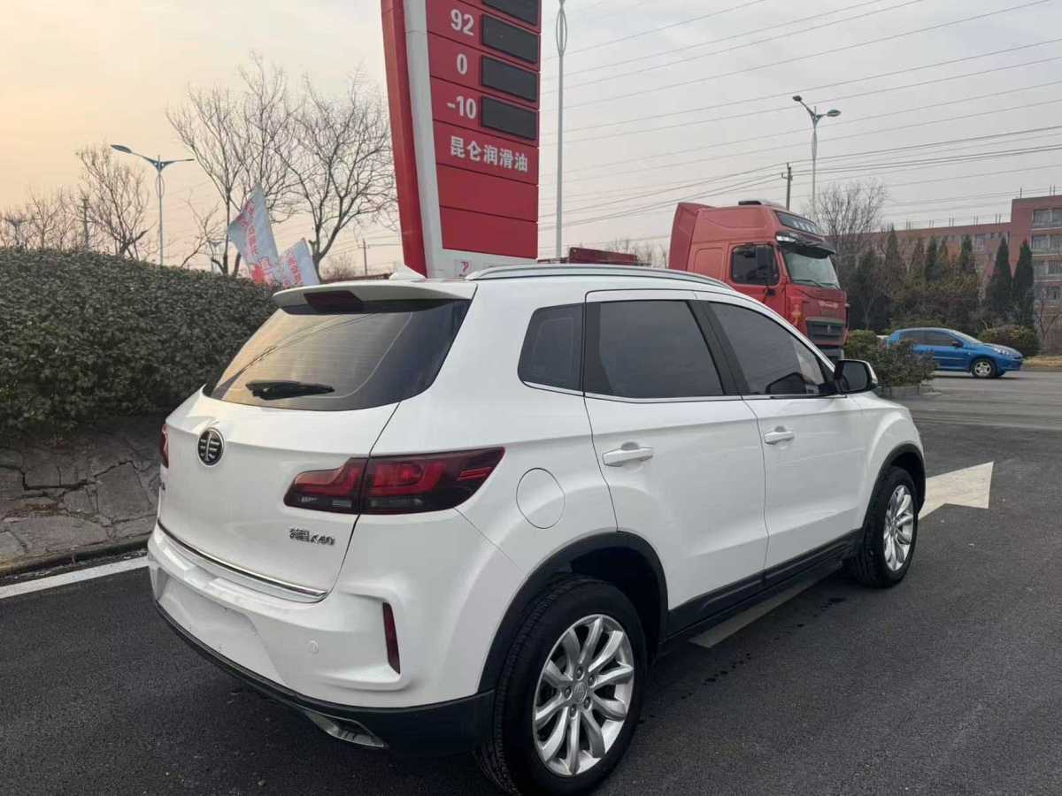 2020年7月奔騰 X40  2019款 1.6L 手動(dòng)豪華型