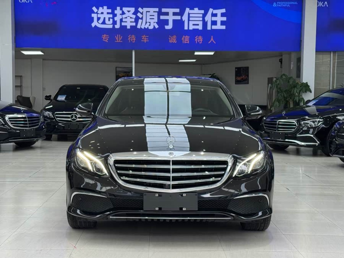 奔馳 奔馳E級  2020款 改款 E 300 L 運動時尚型圖片