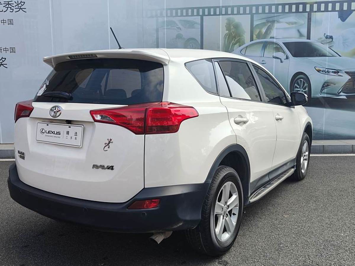 2014年10月豐田 RAV4榮放  2013款 2.0L CVT兩驅(qū)都市版