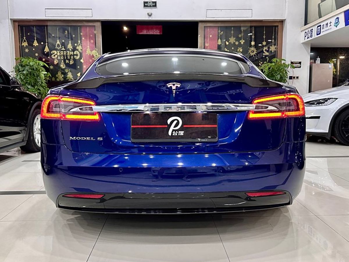 特斯拉 Model S  2017款 Model S 75D 標(biāo)準(zhǔn)續(xù)航版圖片