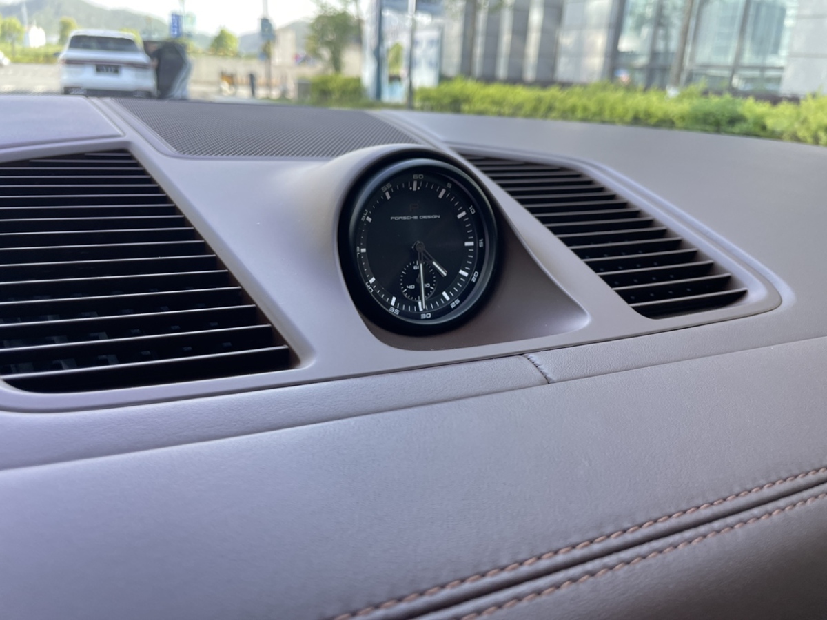 保時(shí)捷 Cayenne  2022款 Cayenne 3.0T 鉑金版圖片