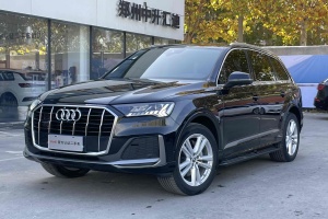 奥迪Q7 奥迪 45 TFSI quattro S line运动限量版