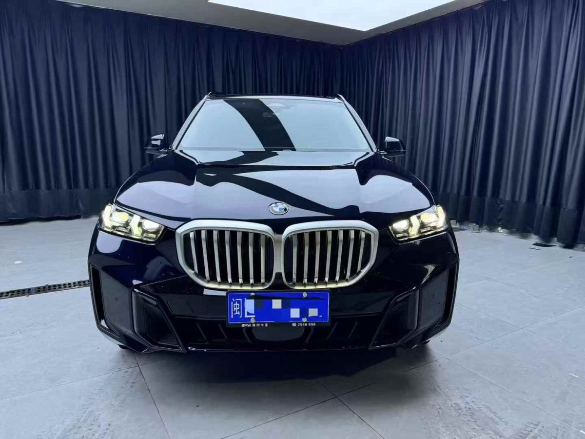 寶馬 寶馬X5  2024款 xDrive 40Li 尊享型黑焰限量版圖片
