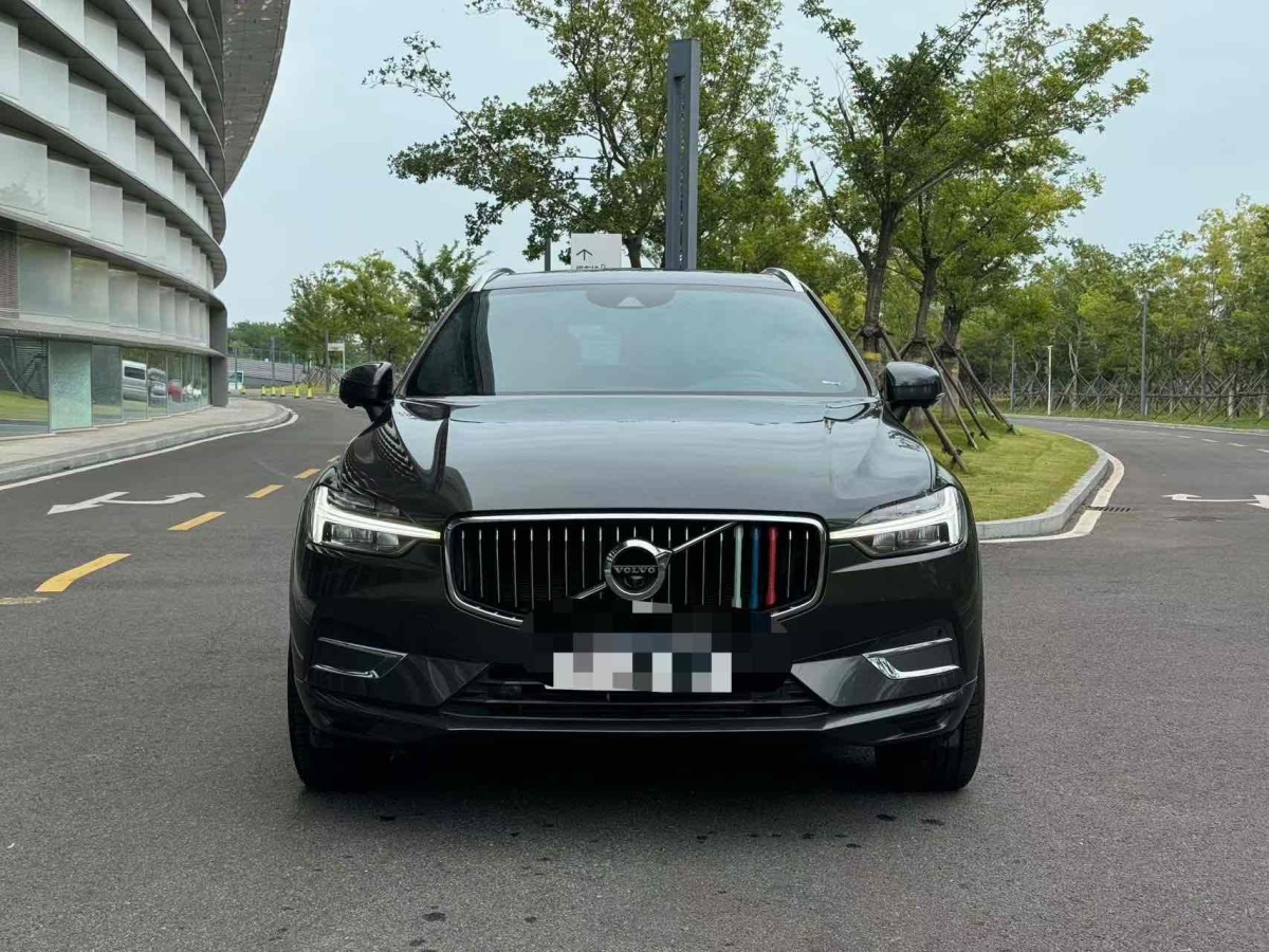 2021年4月沃爾沃 XC60  2021款 T5 四驅(qū)智逸豪華版