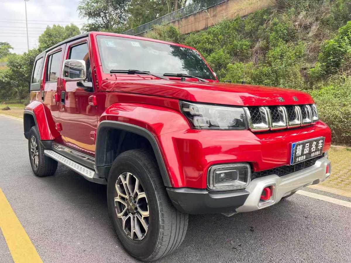 北京 BJ40  2020款 2.0T 自動四驅城市獵人版?zhèn)b客型圖片