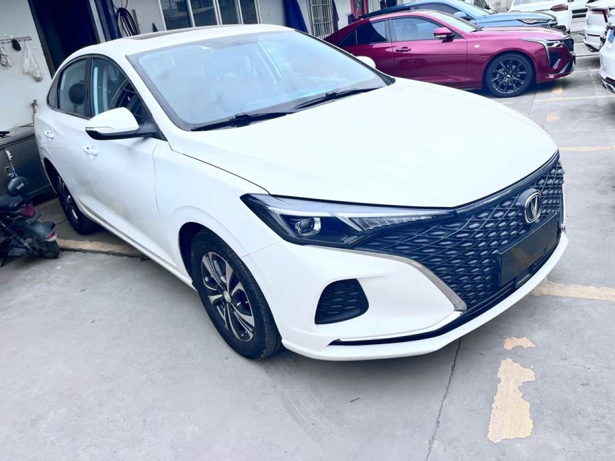 長安 逸動  2020款 PLUS 藍(lán)鯨NE 1.4T GDI DCT尊貴型圖片