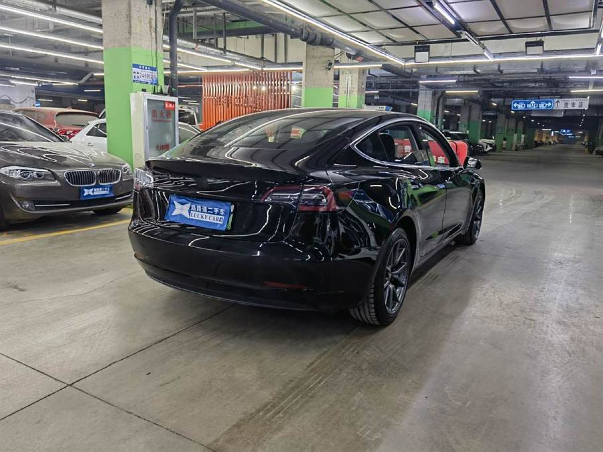 特斯拉 Model 3  2020款 改款 標(biāo)準(zhǔn)續(xù)航后驅(qū)升級(jí)版圖片