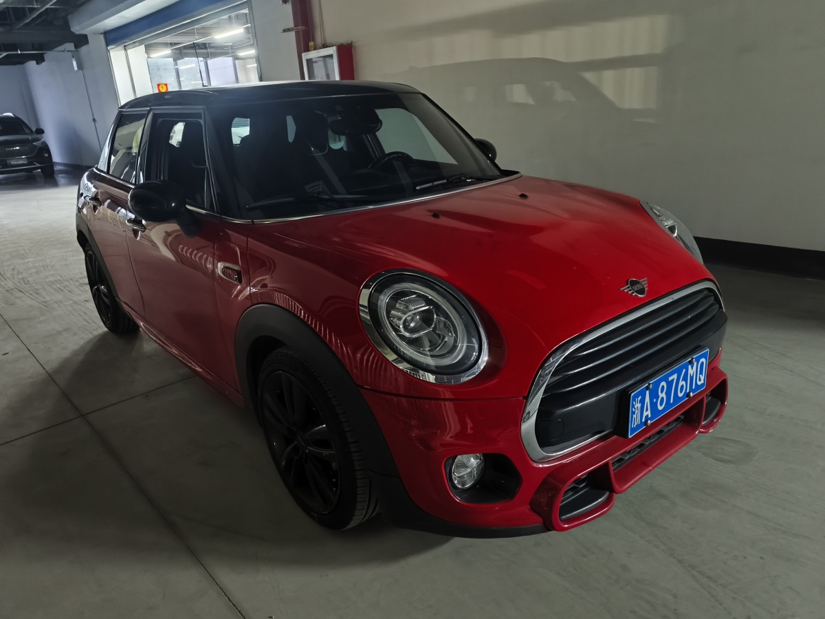 2019年5月MINI MINI  2018款 1.5T COOPER 賽車(chē)手 五門(mén)版