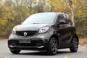 fortwo smart 0.9T 66千瓦硬顶锋型版