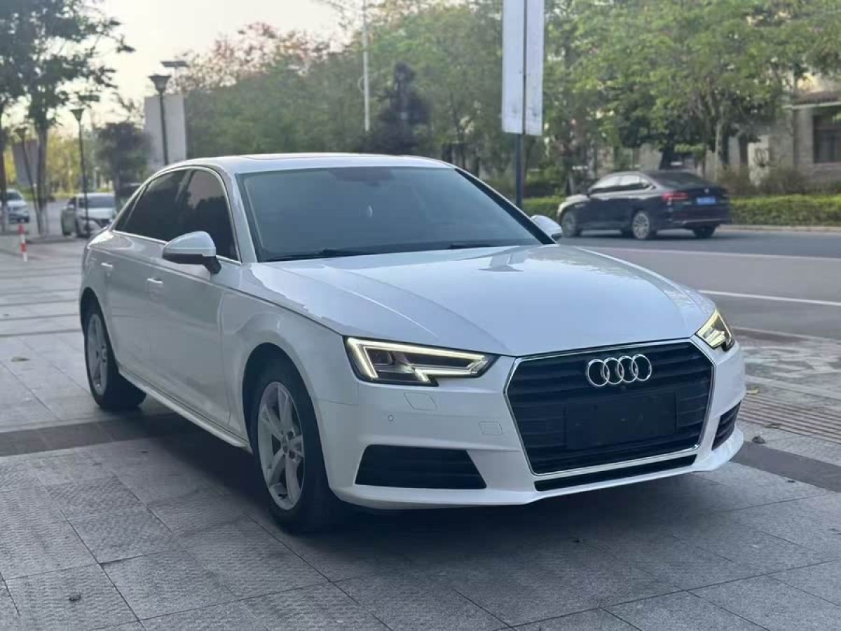 奧迪 奧迪A4L  2017款 40 TFSI 時(shí)尚型圖片