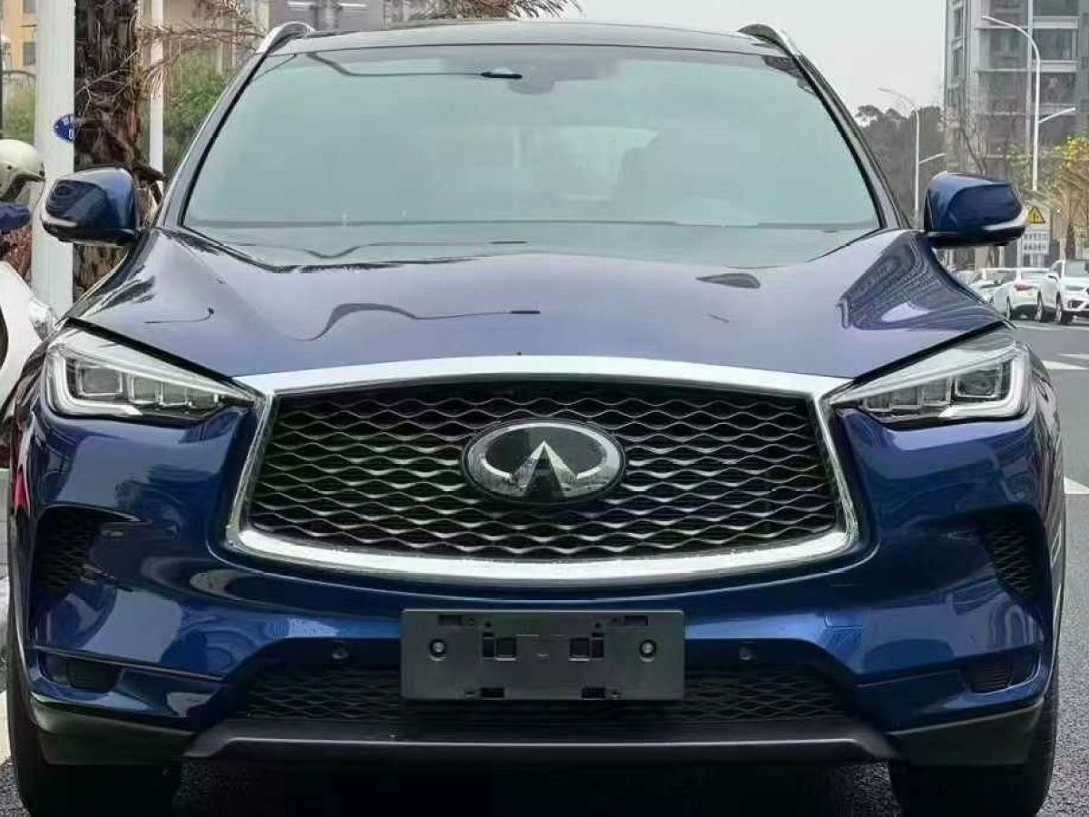 英菲尼迪 QX50  2024款 2.0T 兩驅(qū)領(lǐng)航版圖片
