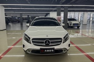 2016年2月 奔驰GLA 奔驰 GLA 220 4MATIC 时尚型