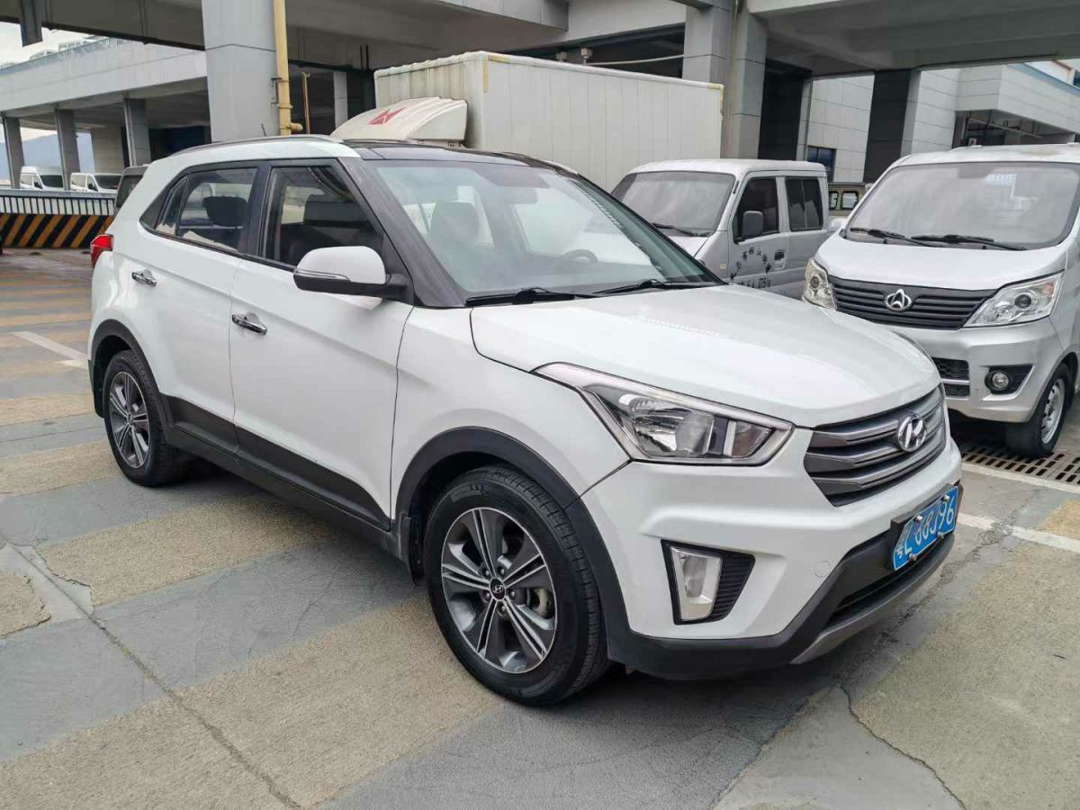 現(xiàn)代 悅動  2016款 1.6L 手動家悅天窗版圖片