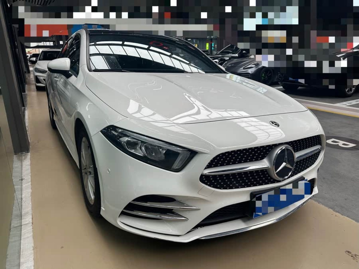 奔馳 奔馳A級  2019款  改款 A 200 L 運動轎車圖片