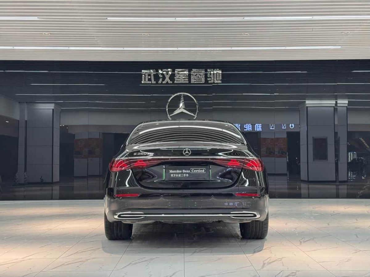 奔馳 奔馳E級新能源  2024款 E 350 e L 插電式混合動(dòng)力轎車圖片