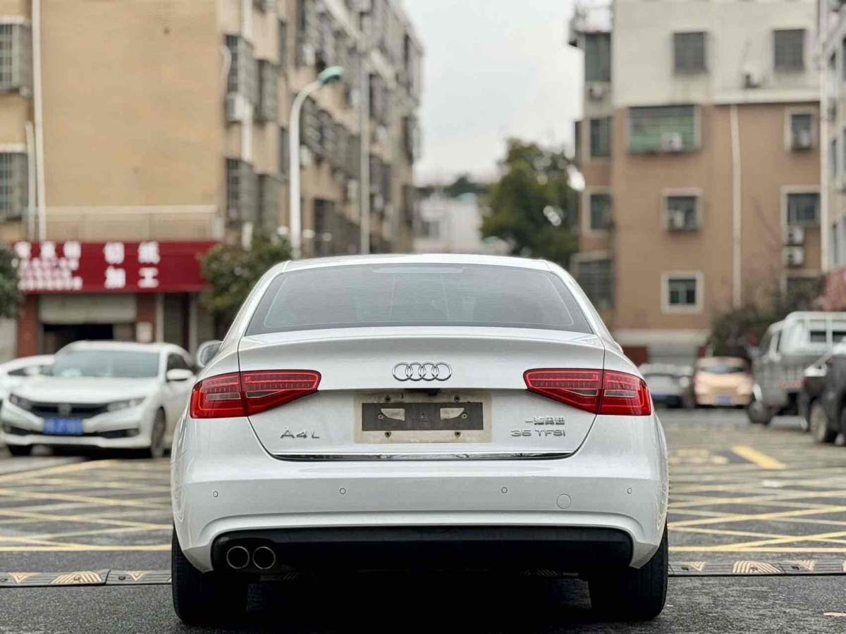 奧迪 奧迪A4L  2015款 35 TFSI 自動標準型圖片