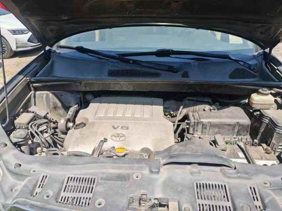 豐田 漢蘭達  2011款 2.7L 兩驅(qū)7座豪華版圖片