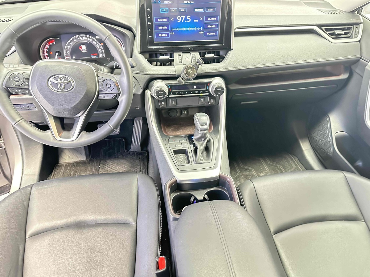 丰田 RAV4  2019款 荣放 2.0L CVT两驱先锋版图片