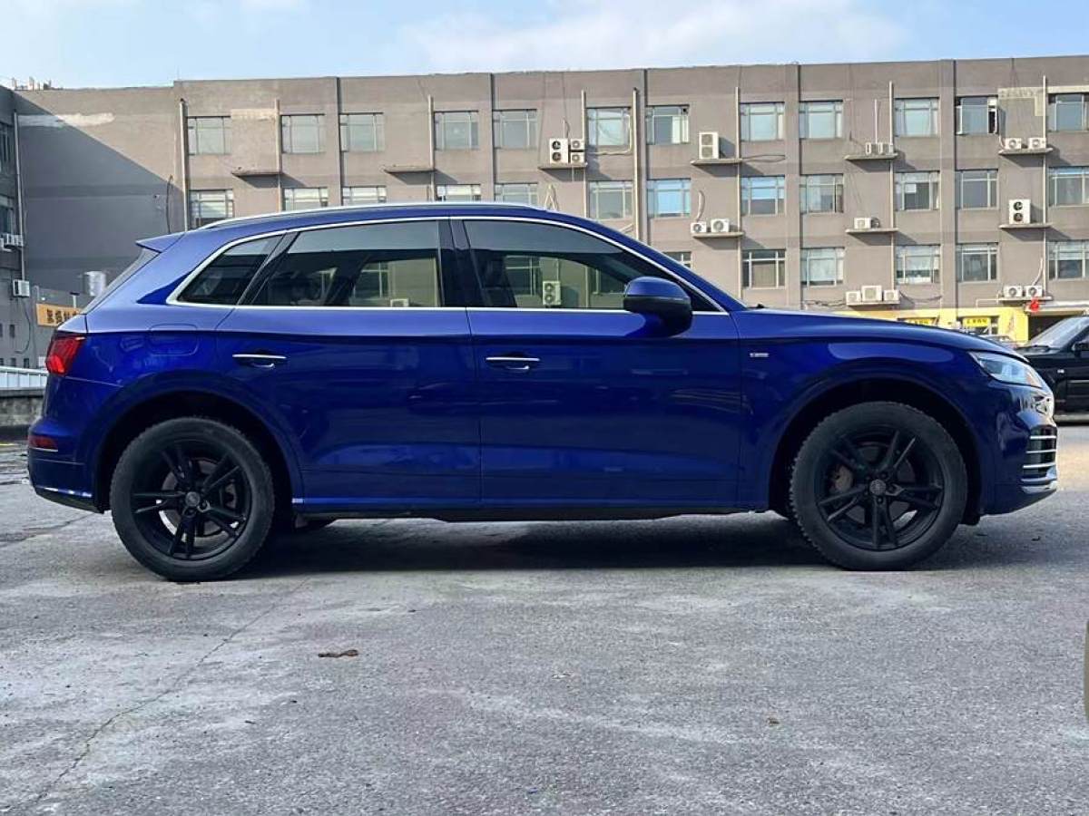 2019年2月奧迪 奧迪Q5L  2018款  45 TFSI 尊享風(fēng)雅型 國(guó)VI