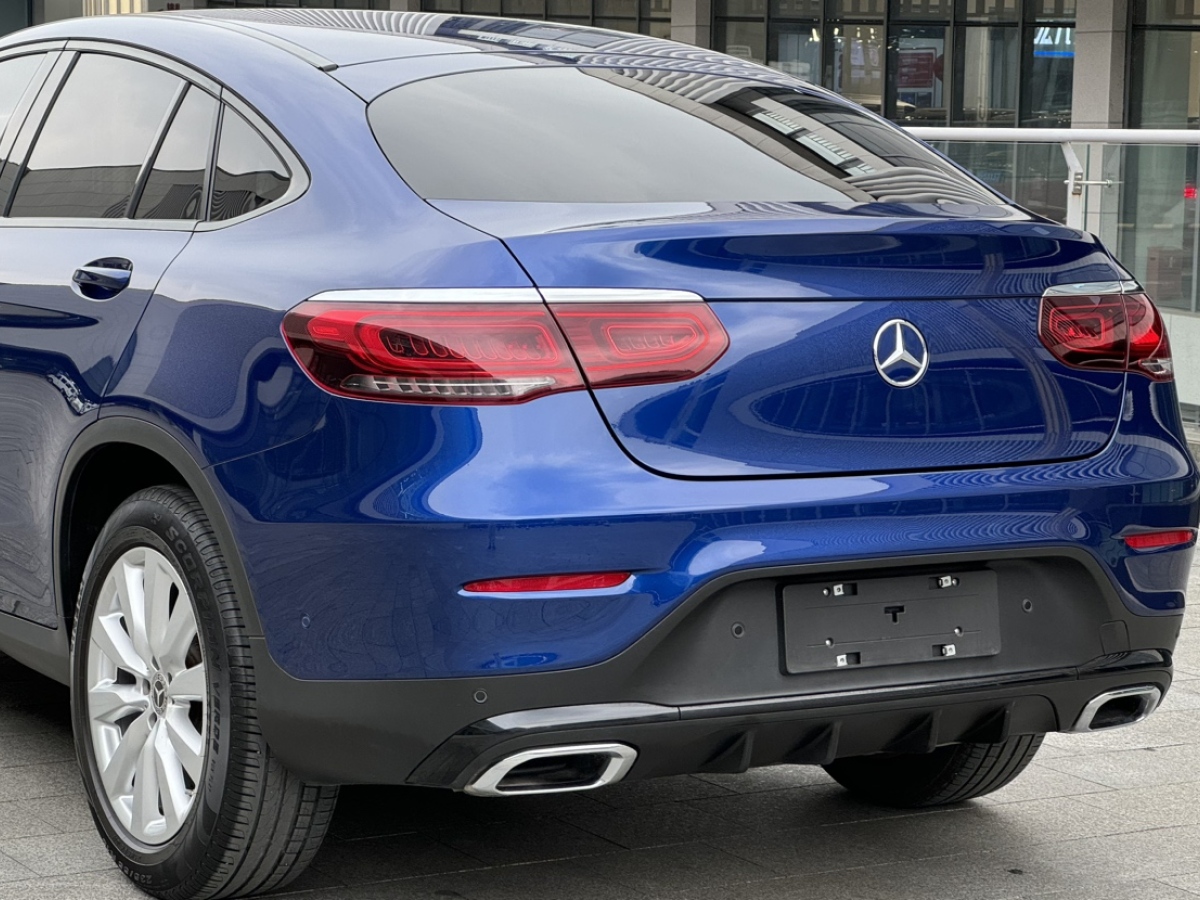 奔馳 奔馳GLC  2022款 GLC 260 4MATIC 轎跑SUV圖片