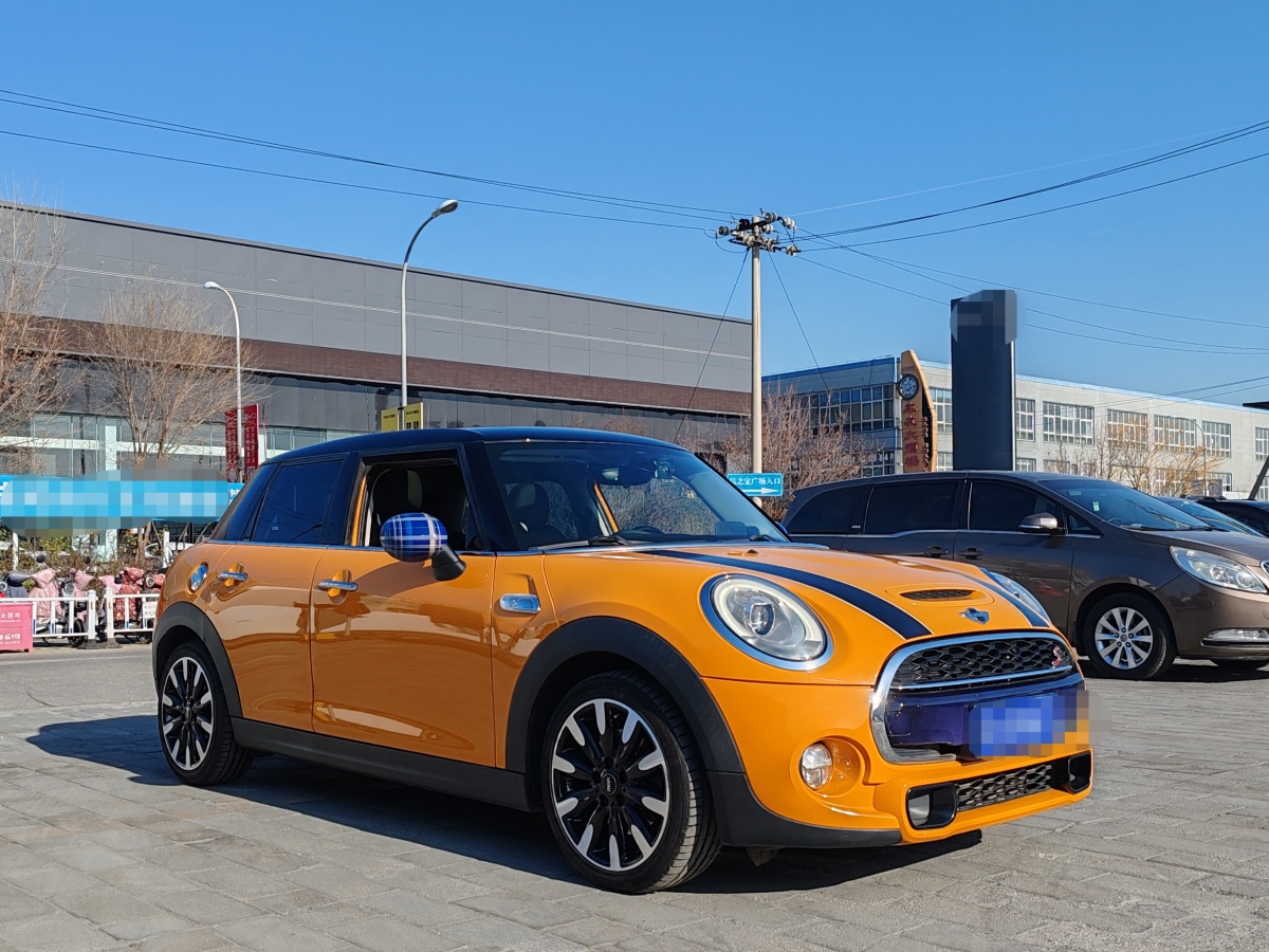 MINI MINI  2015款 2.0T COOPER S 五門版圖片