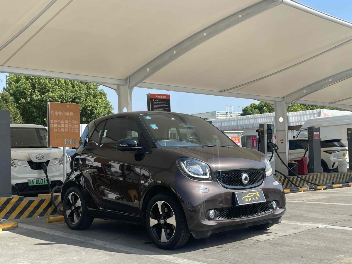 smart fortwo  2018款 1.0L 52千瓦巧克力特別版圖片