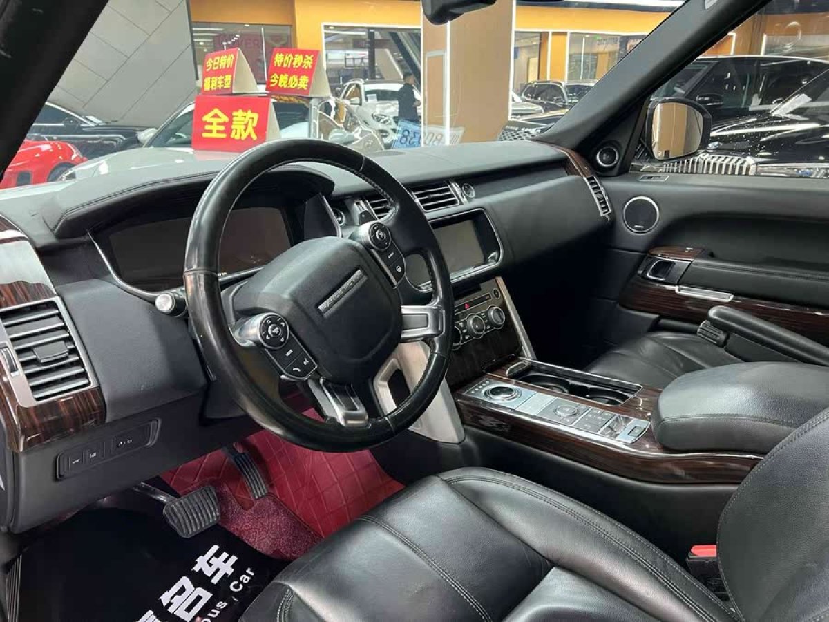 路虎 攬勝  2017款 3.0 V6 SC Vogue 加長(zhǎng)版圖片