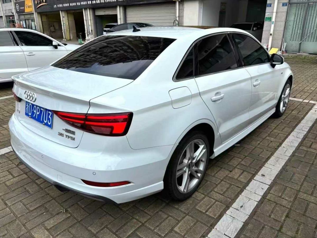 奧迪 奧迪A3  2021款 A3L Limousine 35 TFSI 時(shí)尚致雅型圖片