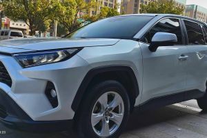 RAV4榮放 豐田 2.0L CVT兩驅(qū)尊貴版