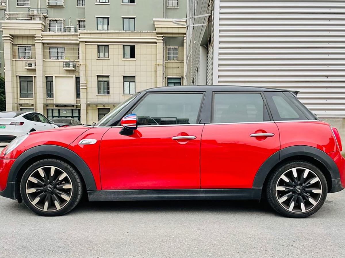 MINI MINI  2015款 2.0T COOPER S 五門版圖片