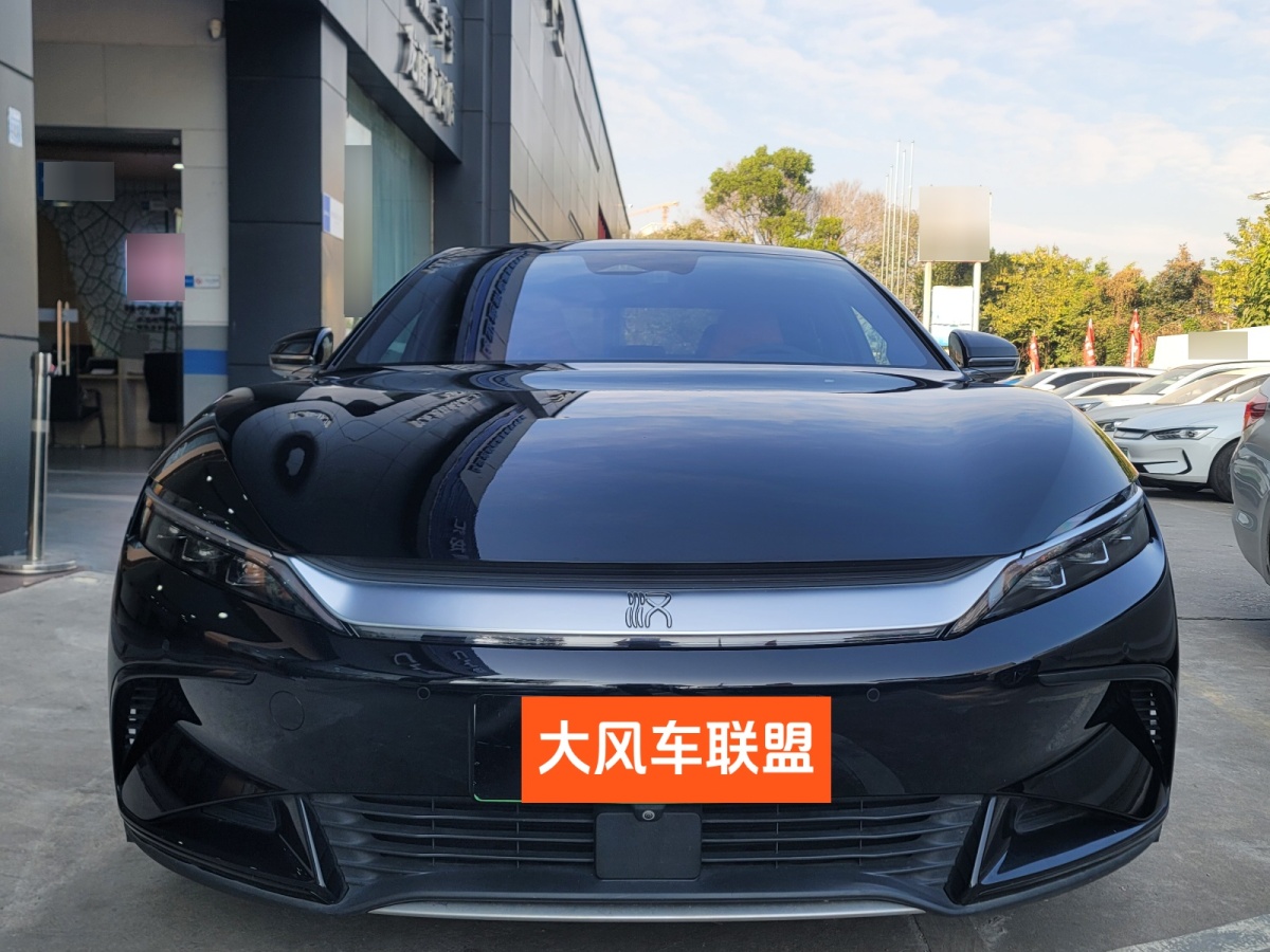 比亞迪 漢  2022款 EV 創(chuàng)世版 610KM四驅(qū)尊享型圖片