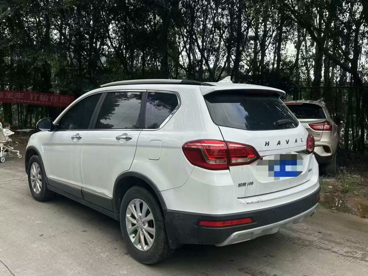 哈弗 H6  2021款 運(yùn)動版 1.5T 自動尊貴智聯(lián)型 U型格柵圖片