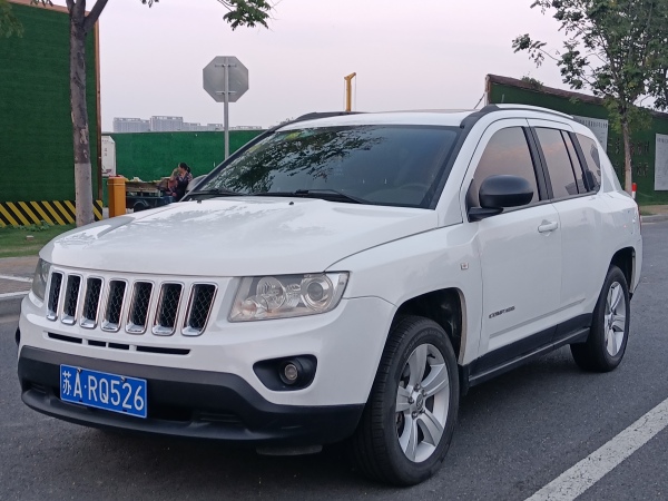 Jeep 指南者  2013款 2.4L 四驱运动版