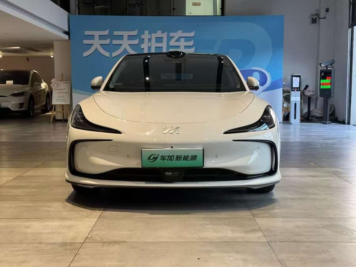 智己 智己L6  2024款 Max 標準版圖片
