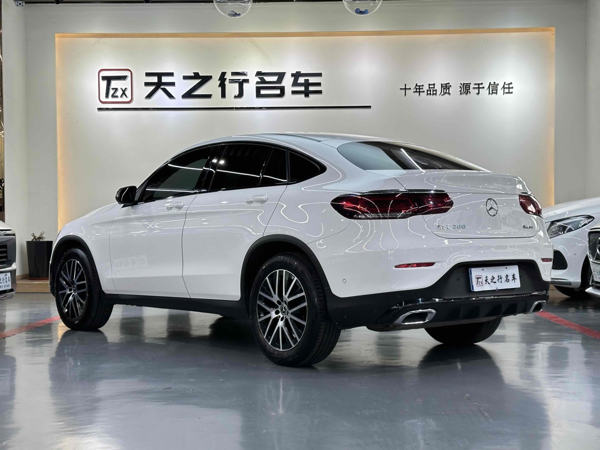 2023年2月奔馳 奔馳GLC  2022款 改款 GLC 260 4MATIC 轎跑SUV