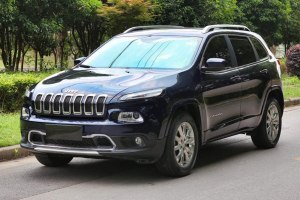 自由光 Jeep 2.4L 優(yōu)越版