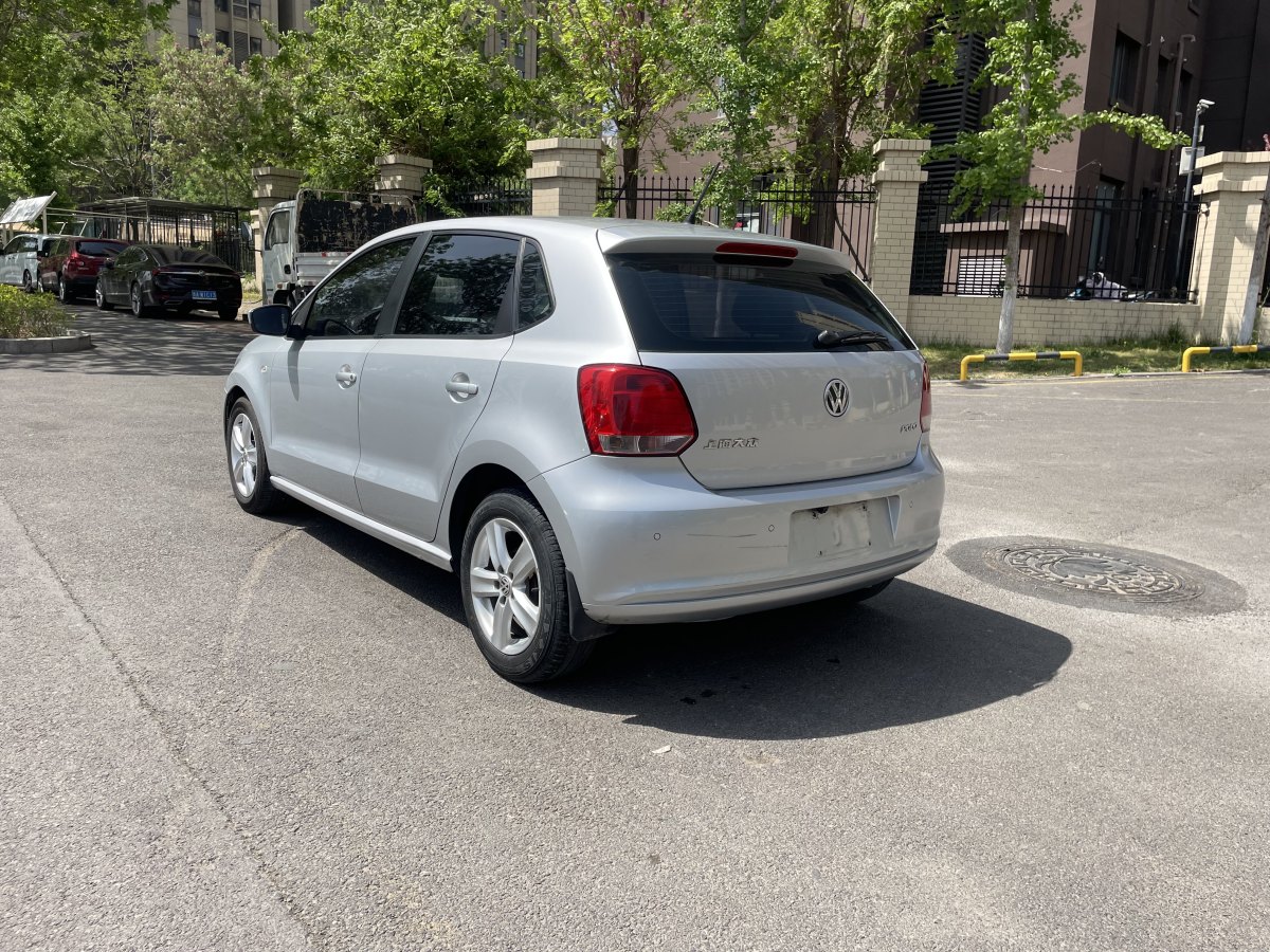 大眾 Polo  2013款 1.4L 自動(dòng)舒適版圖片