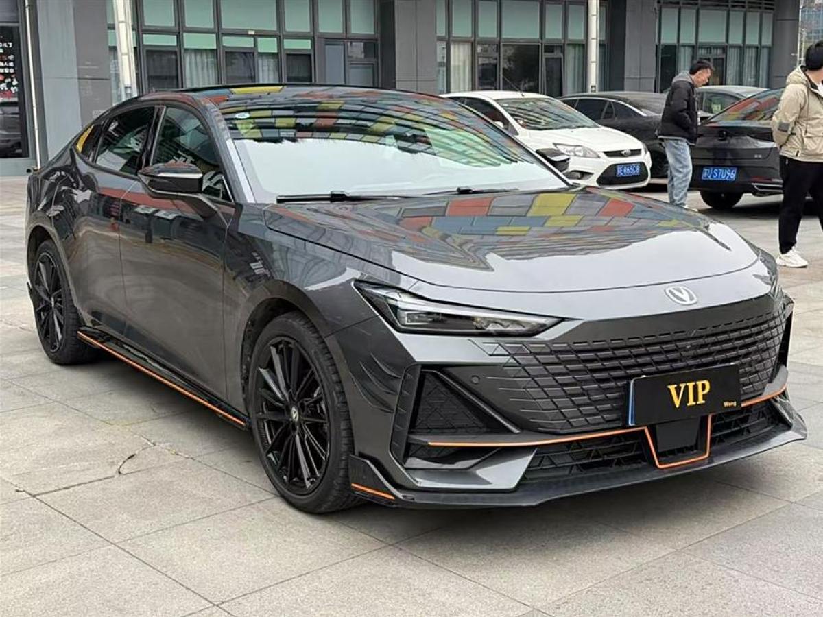 長(zhǎng)安 長(zhǎng)安UNI-V  2023款 1.5T 智慧領(lǐng)航型圖片