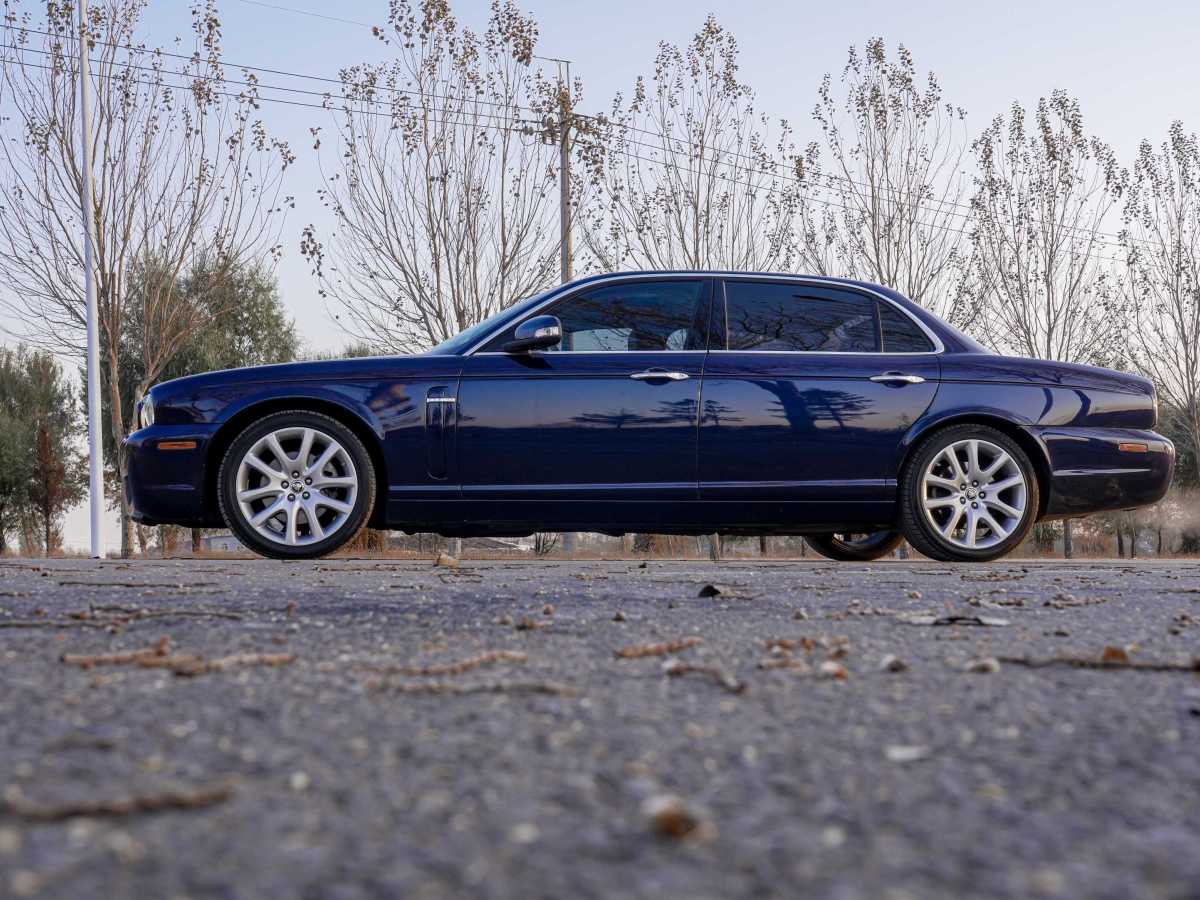 捷豹 XJ  2007款 XJ6L 3.0皇家加長版圖片