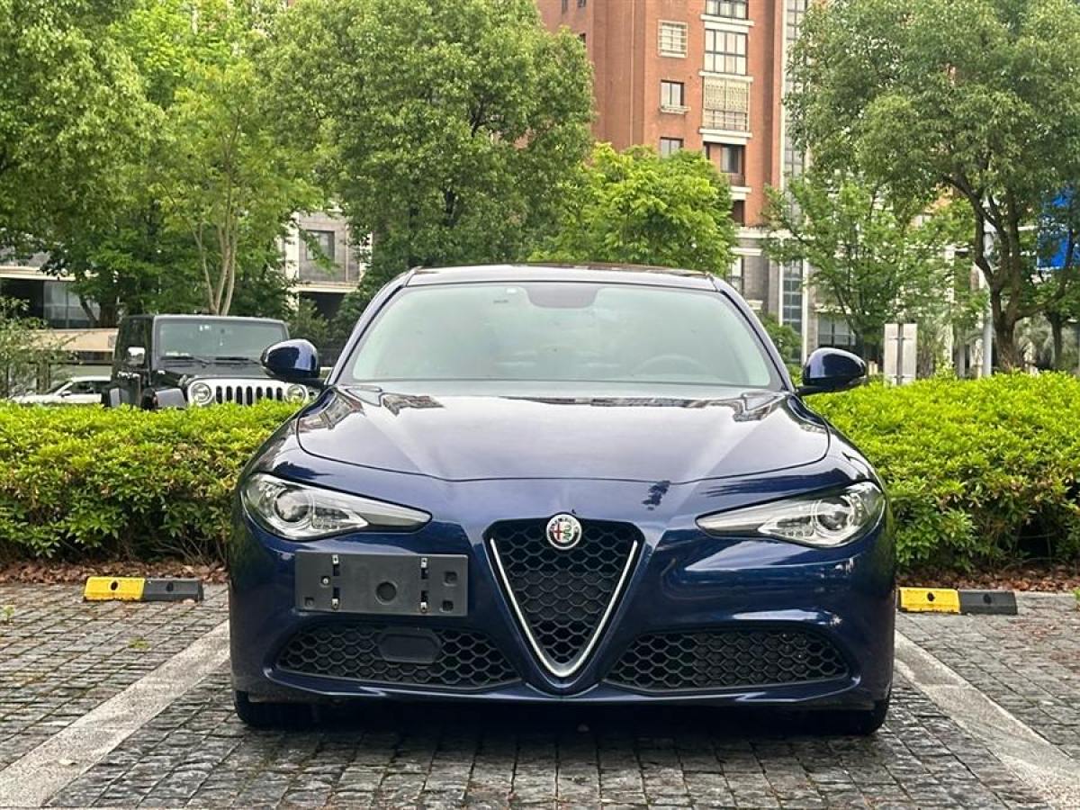 阿爾法·羅密歐 Giulia  2017款 2.0T 200HP 豪華版圖片