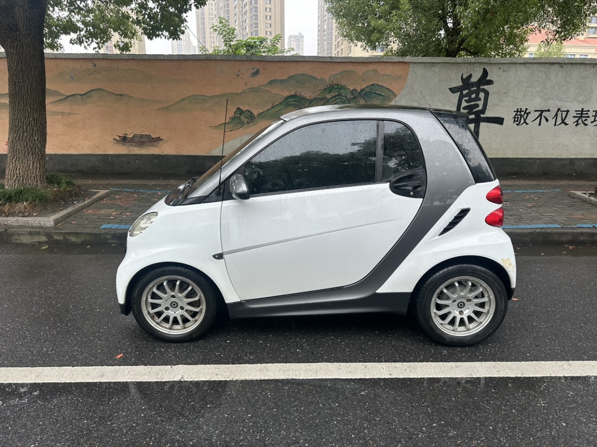 smart fortwo  2014款 1.0 MHD 硬頂新年特別版圖片