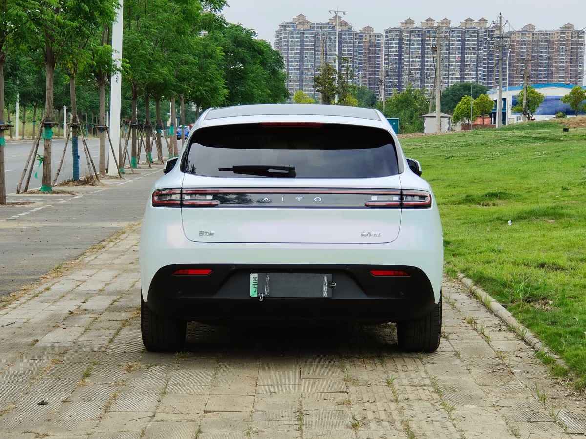 賽力斯 問界M5  2023款 增程后驅(qū)標(biāo)準(zhǔn)版圖片