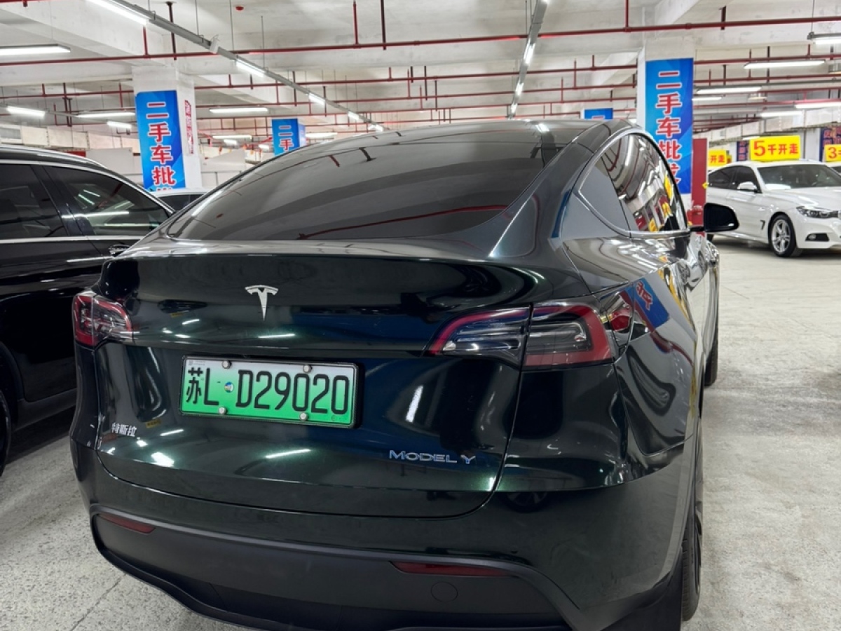 特斯拉 Model 3  2021款 改款 標(biāo)準(zhǔn)續(xù)航后驅(qū)升級(jí)版圖片