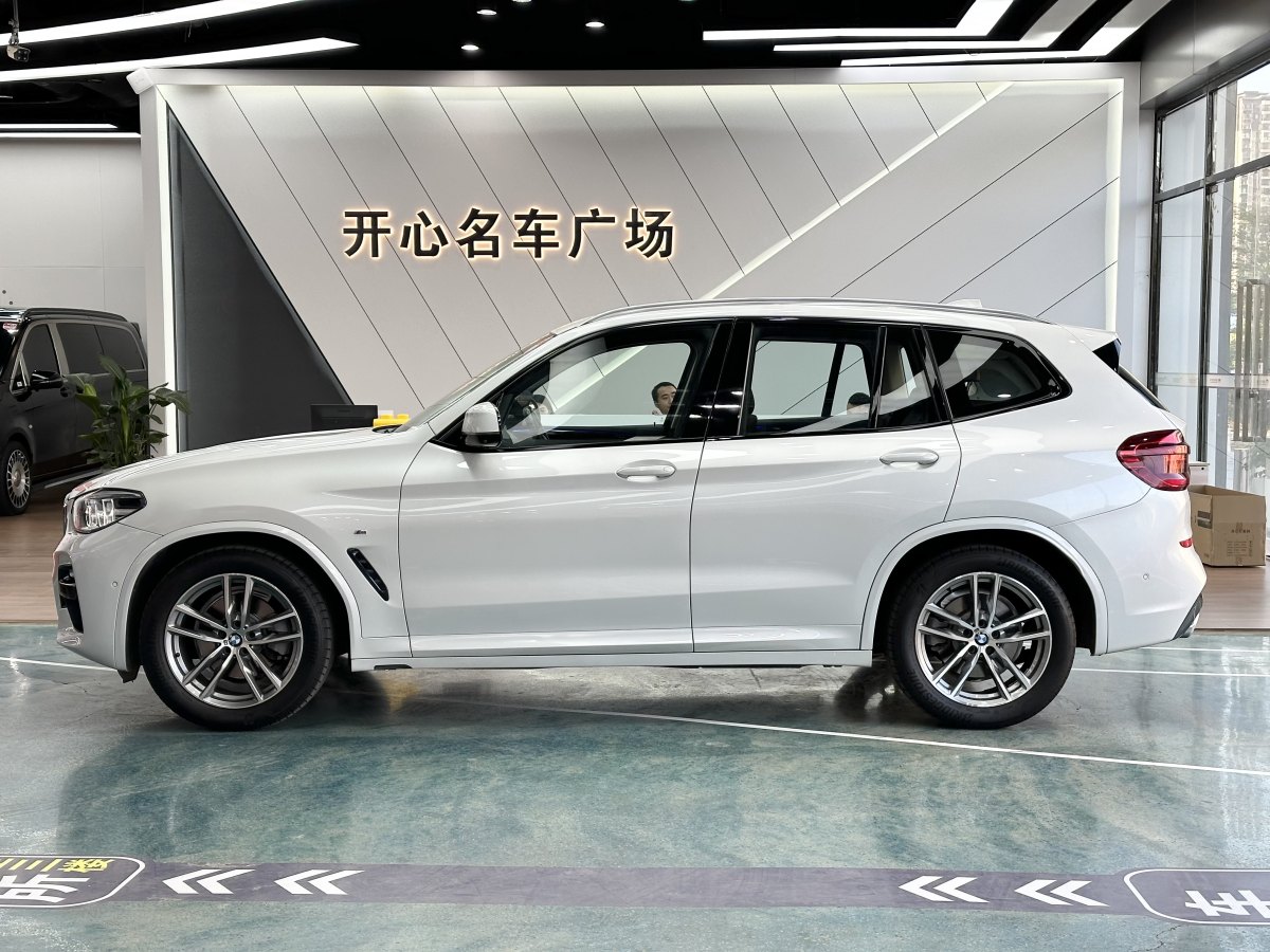 寶馬 寶馬X3  2018款 xDrive30i 領(lǐng)先型 M運(yùn)動(dòng)套裝 國(guó)V圖片