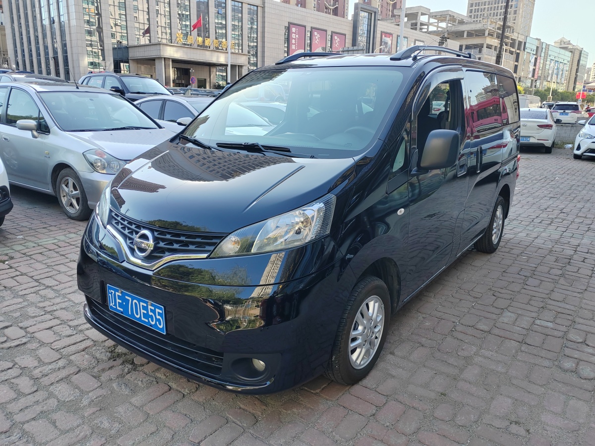 2012年3月日產(chǎn) NV200  2011款 1.6L 232座 尊雅型