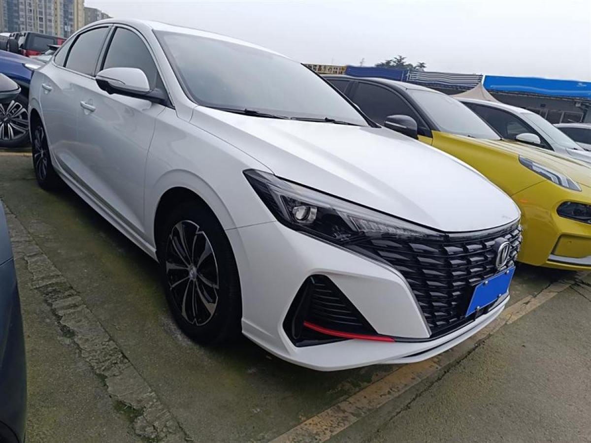 長(zhǎng)安 逸動(dòng)  2022款 PLUS 藍(lán)鯨NE 1.4T GDI DCT尊貴版圖片