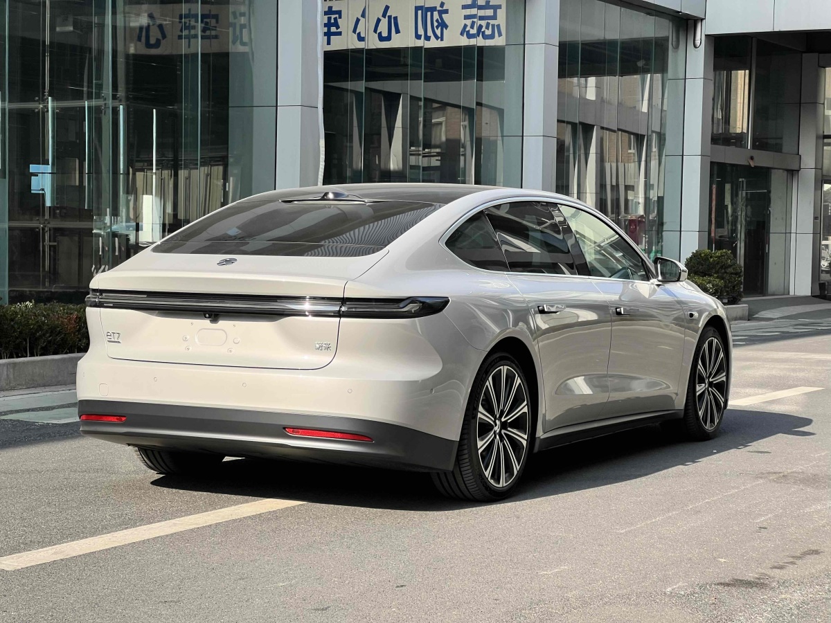 蔚來(lái) 蔚來(lái)ET7  2024款 75kWh 行政簽名版圖片