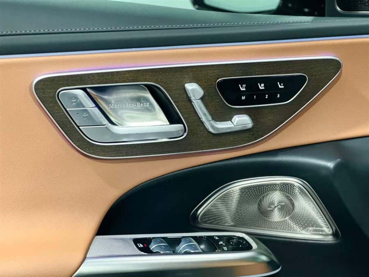 奔馳 奔馳E級(jí)  2024款 E 300 L 豪華型圖片